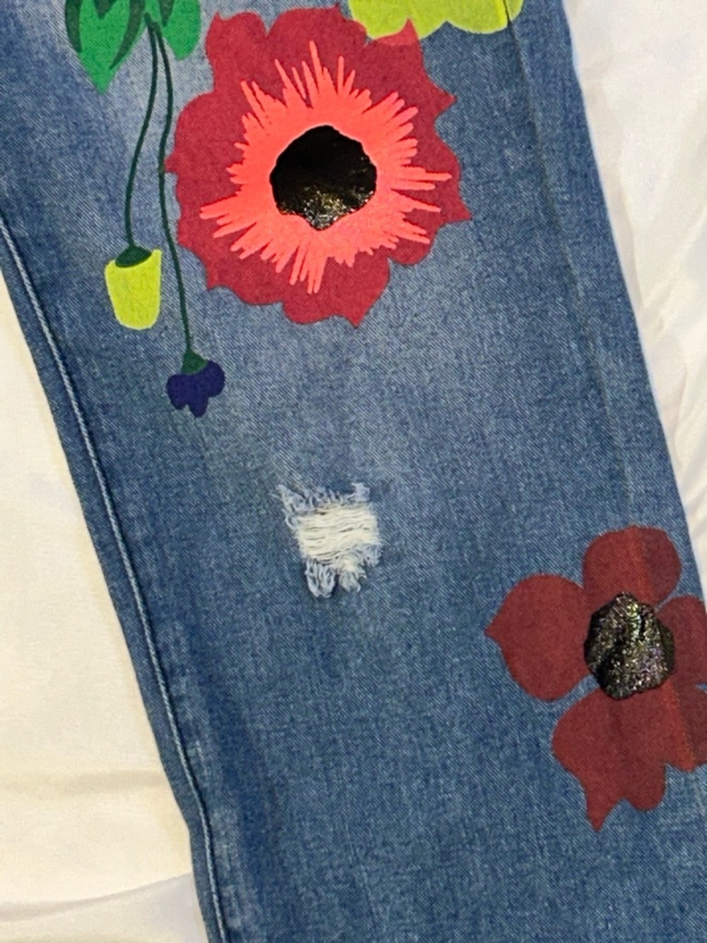 Women’s Blue Floral Appliqué Jeans - Picture 6 of 9